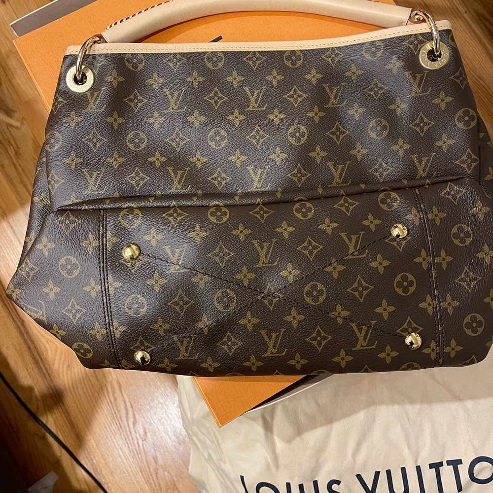 - Brand new Louis Vuitton Artsy PLUS wallet/pouch - Picture 10 of 12